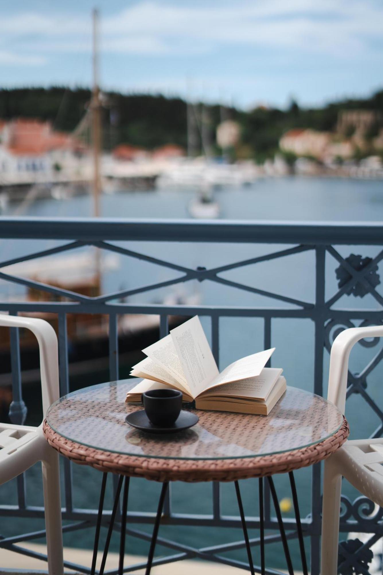 Authentic Suites In Fiscardo Фискардо Екстериор снимка